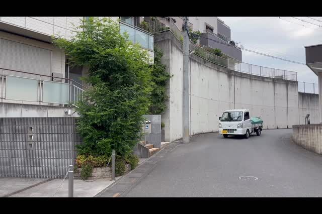 河内です。皆様、お疲れ様です。

今回は、植栽工事の様子をまとめてみました。

通り行く人がちょっとした四季を感じられ、楽しめる、そんな空間を作ってみした☺︎

#植木屋  #越谷市 #職人 #庭づくり　#植栽